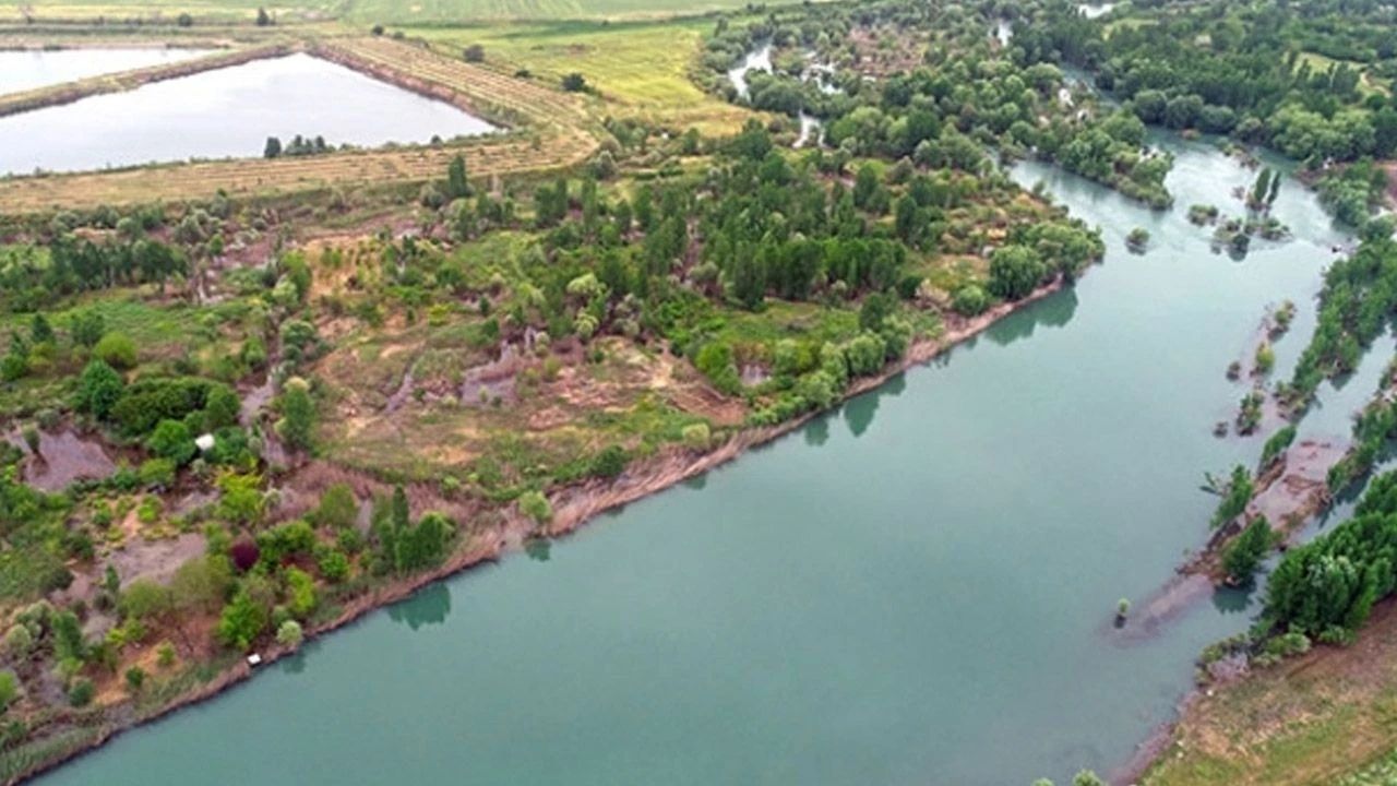 Di̇yarbakir Kanli Ay Tutulmasi (1)