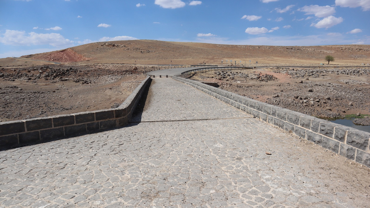 Diyarbakır’da Asırlara Meydan Okuyan Iki Köprü3