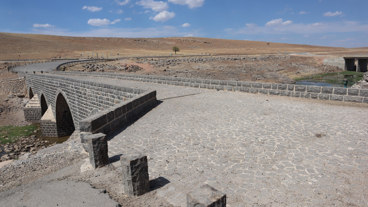 Diyarbakır’da Asırlara Meydan Okuyan Iki Köprü4