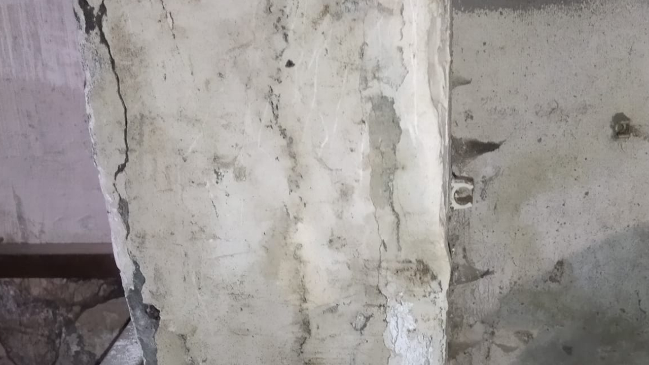 Diyarbakır'da Bu Bina Her An Çökebilir2