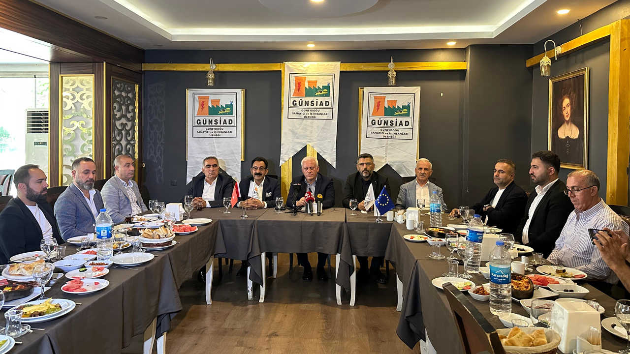 Diyarbakır’da Günsi̇ad, Yeni Yönetim Kuruluyla Çözüm Sürecini Masaya Yatırdı1
