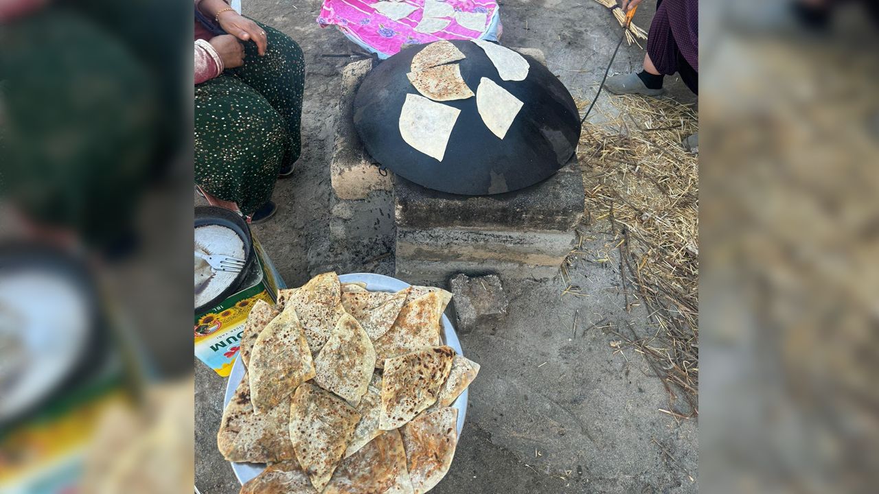 Diyarbakır'da Imece Usulü Şam Börek Mesaisi2