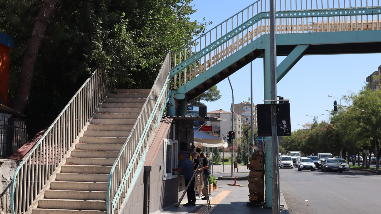 Diyarbakır’da Kaderine Terk Edilen Üst Geçit3