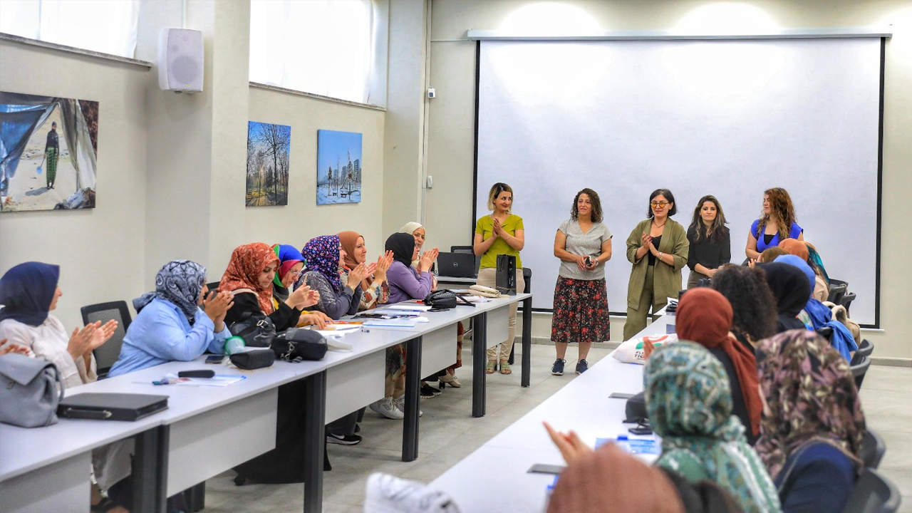 Diyarbakır'da Kayyım Sonrası Kadına Pozitif Ayrımcılık Hamlesi!4