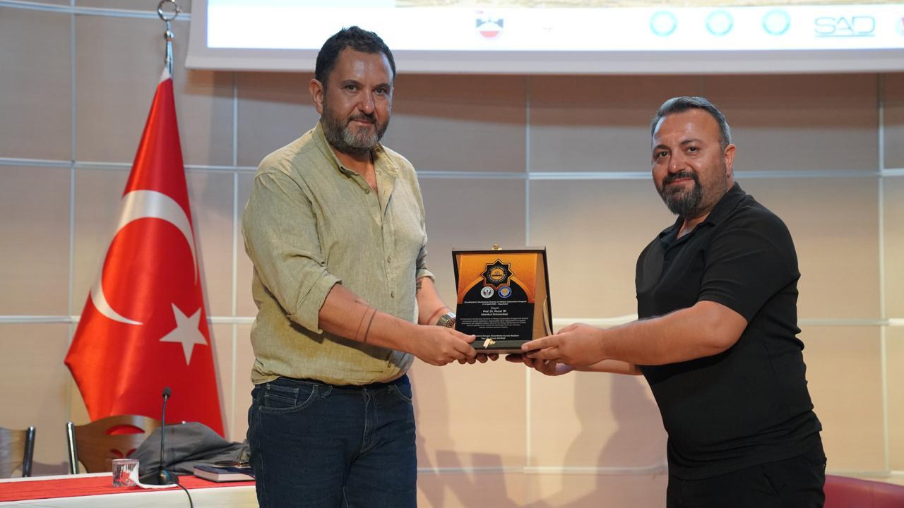 Diyarbakır'da Kültür Sanat Yaşamını Akademiyle Buluşturan Isim