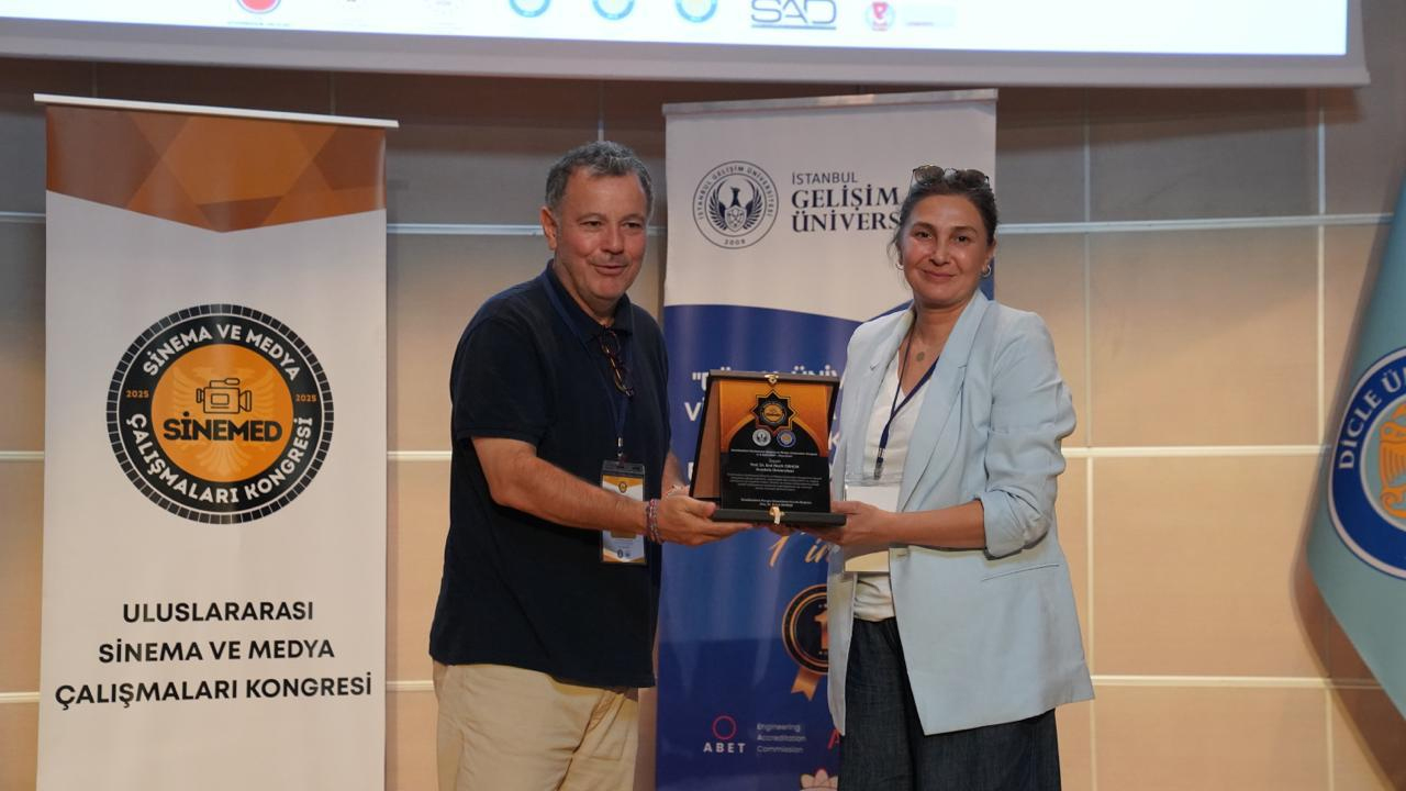 Diyarbakır'da Kültür Sanat Yaşamını Akademiyle Buluşturan Isim1