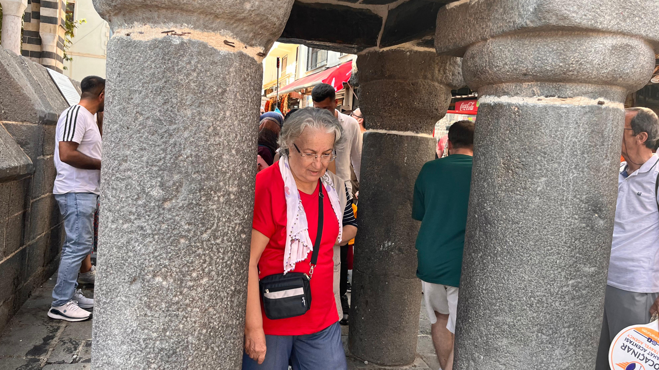Diyarbakır'da Önce Dinliyorlar, Sonra Altından Geçiyorlar2
