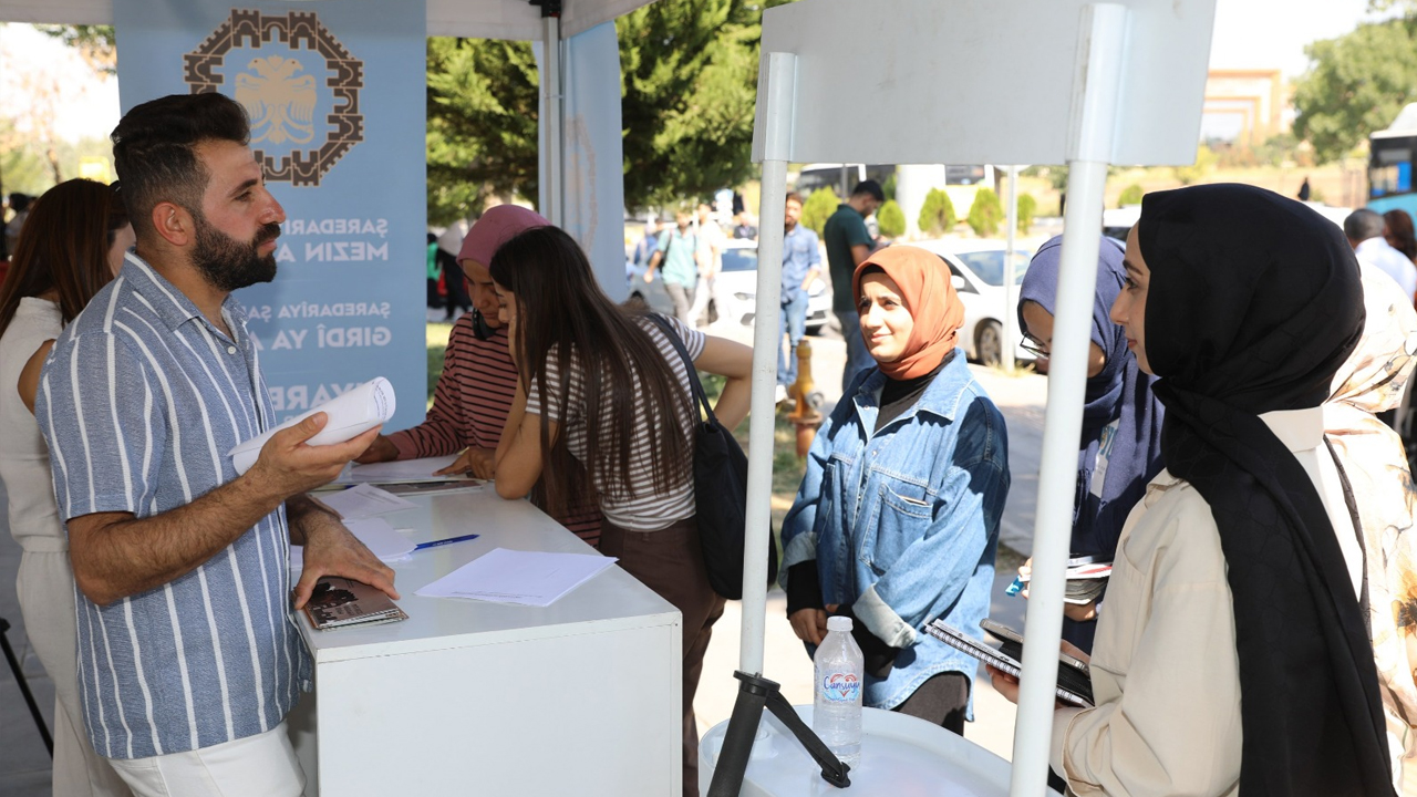 Diyarbakır’da Üniversite Öğrencilerine Büyük Sürpriz1