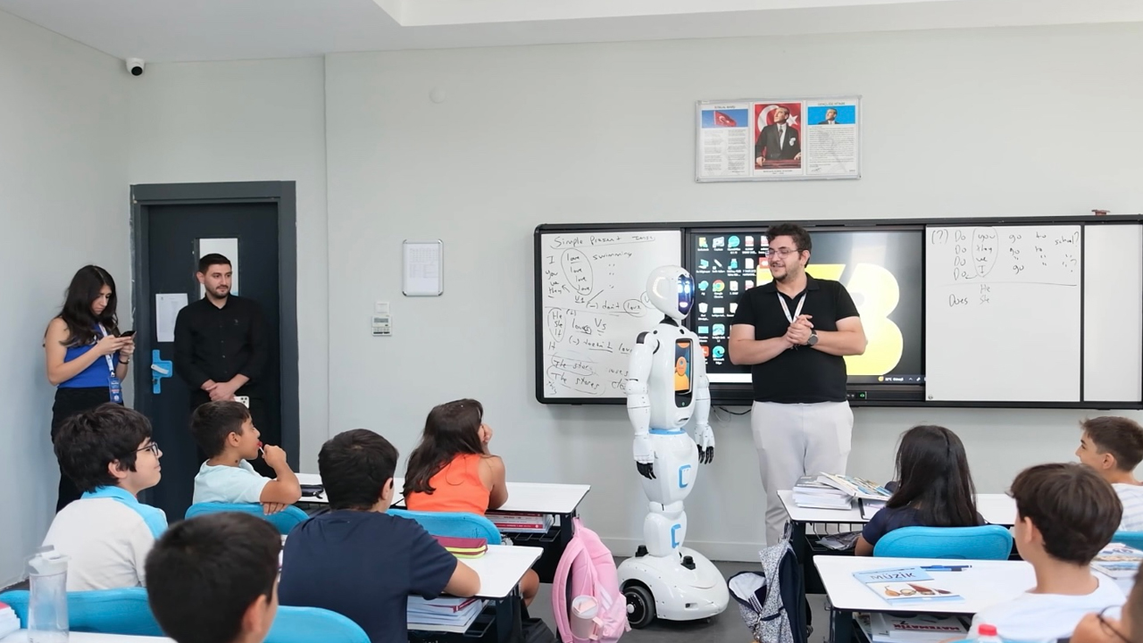 Diyarbakır’ın Ilk Üstün Zekalı Robotu Görücüye Çıktı5