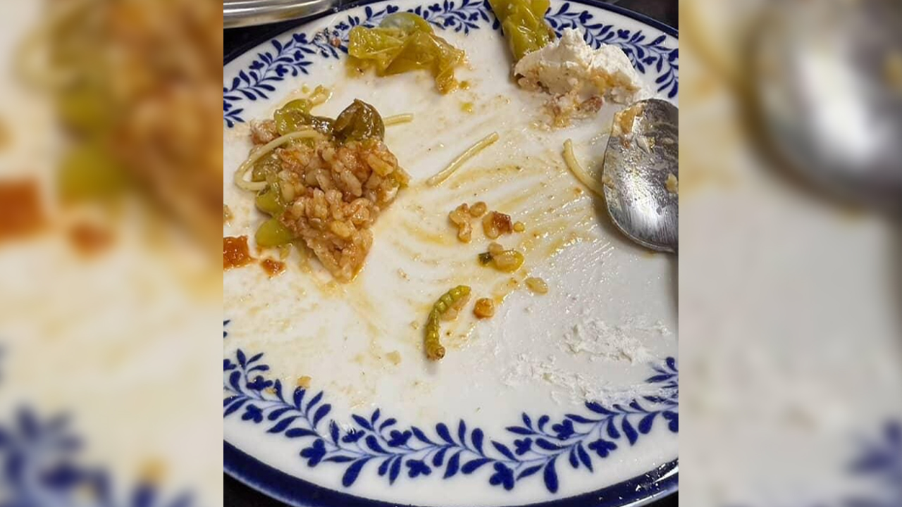 Hastanede Yemek Skandalı!3