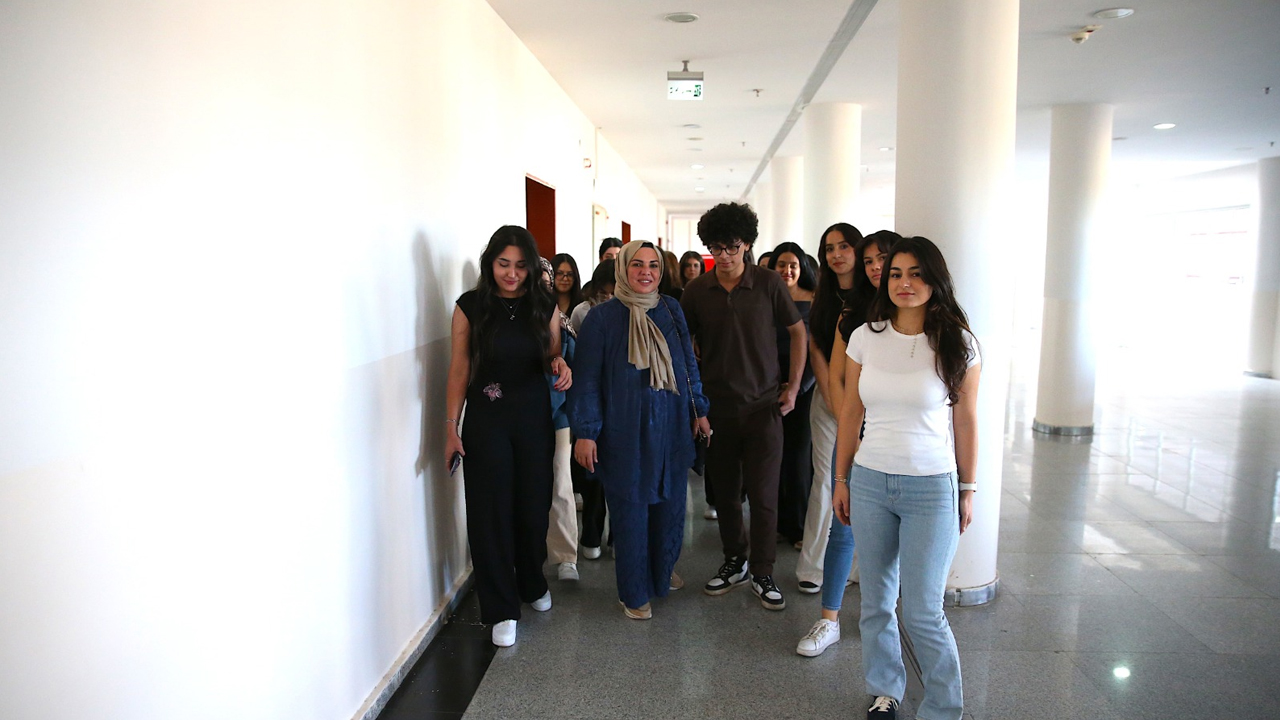 Urfalı Ayten Azmetti, 44 Yaşında Diyarbakır Dicle Üniversitesi’ni Kazandı1