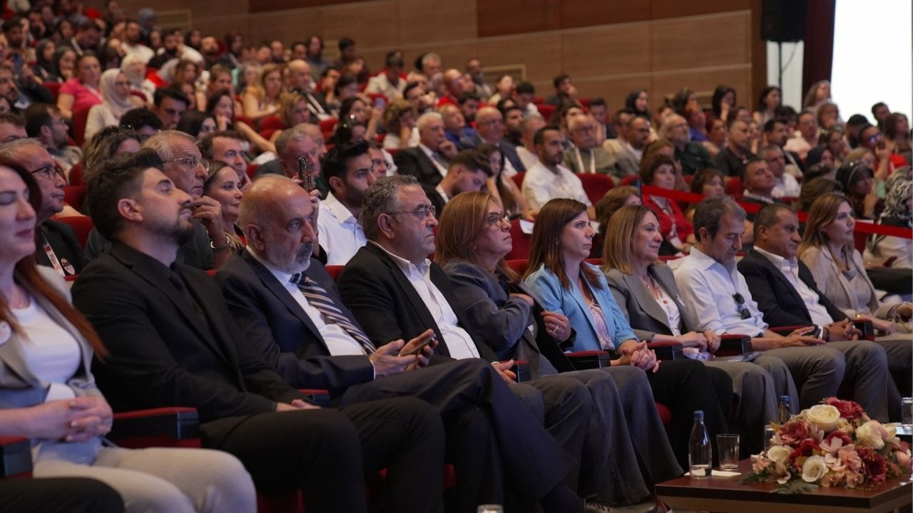 Zulfu Livaneli Diyarbakir 1