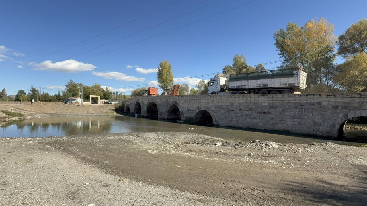 2 Bin Yıllık Köprü Hâlâ Hizmette1