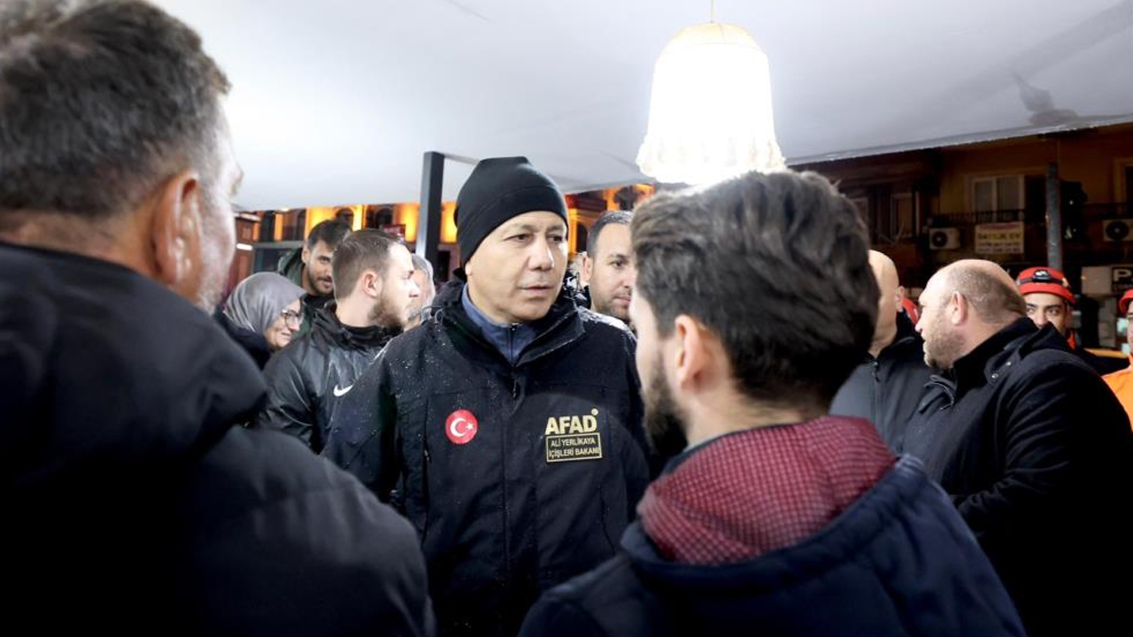 Balıkesir Sındırgı’da Çöken Binalar Ilk Kez Görüntülendi1
