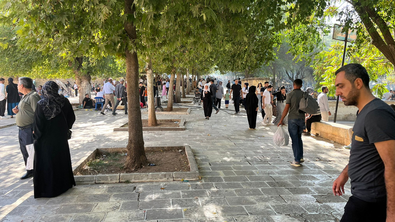 Çocuğu Olmayan Diyarbakırlılar Bu Türbeye Akın Ediyor5