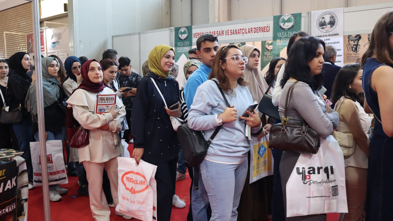 Diyarbakır 9. Kitap Fuarı’na Kürtçe Yayınlar Damga Vurdu4