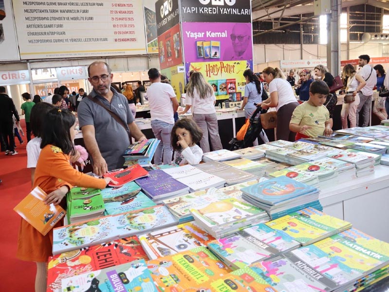 Diyarbakır 9. Kitap Fuarı’nın Ikinci Gününde Hafta Sonu Yoğunluğu3