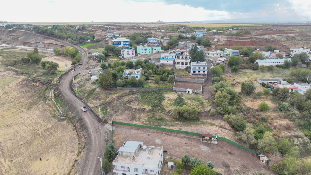 Diyarbakır’da 30 Yıllık Yol Sorununa Neşter2