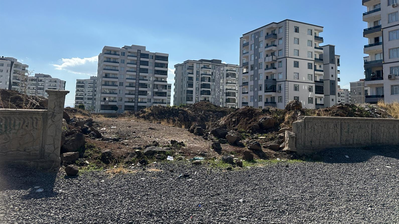 Diyarbakır’da Bozuk Yollar Vatandaşı Çileden Çıkardı3