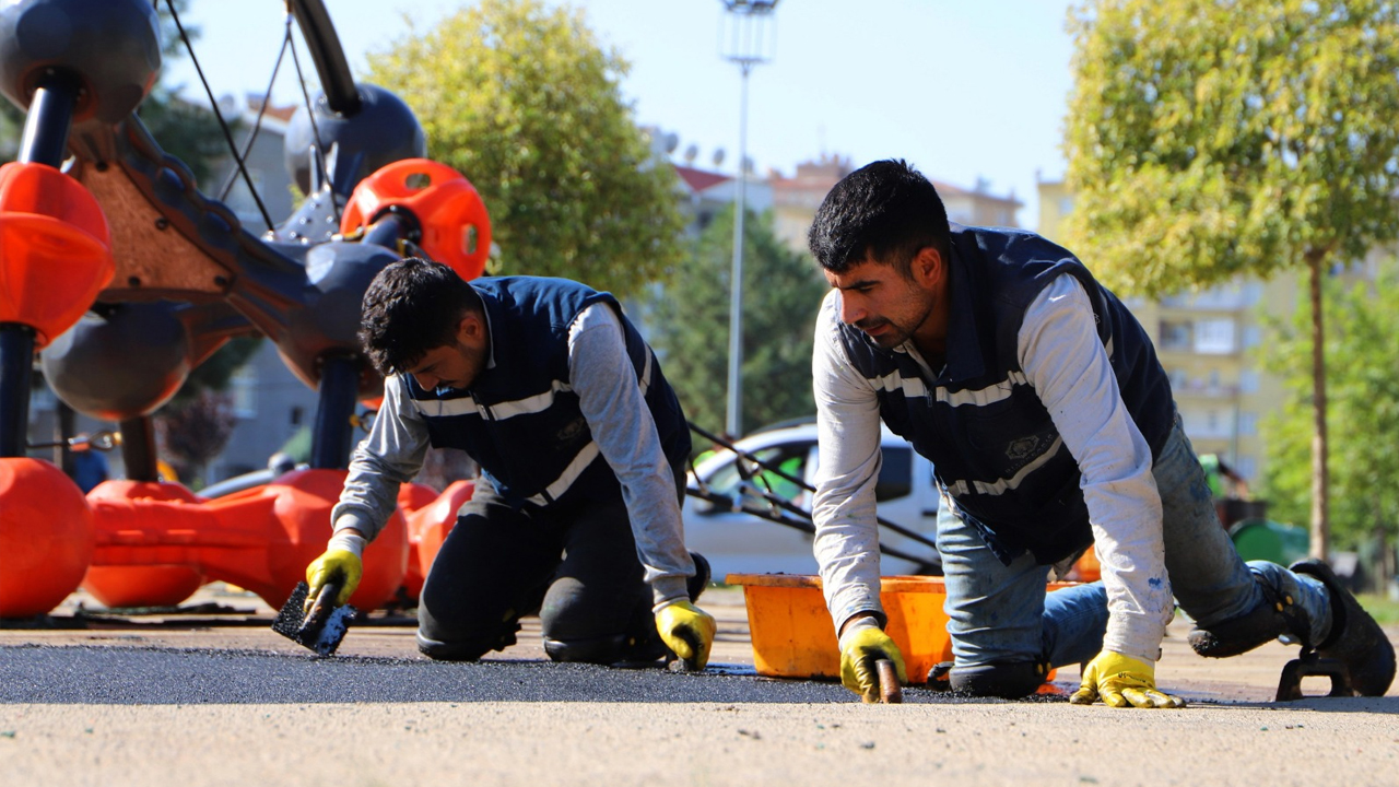 Diyarbakır’da Çocuk Oyun Parkları Yenileniyor