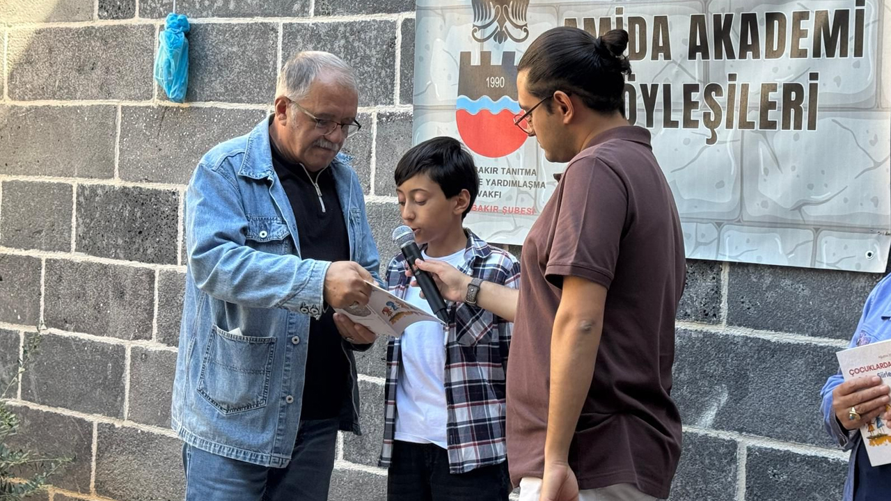 Diyarbakır’da Çocukların Şiirleri Kitap Oldu2