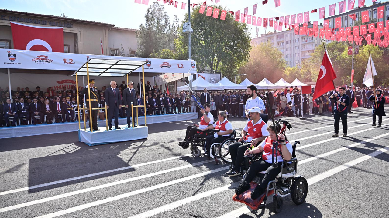 Diyarbakır’da Coşkulu Cumhuriyet Bayramı Kutlaması2