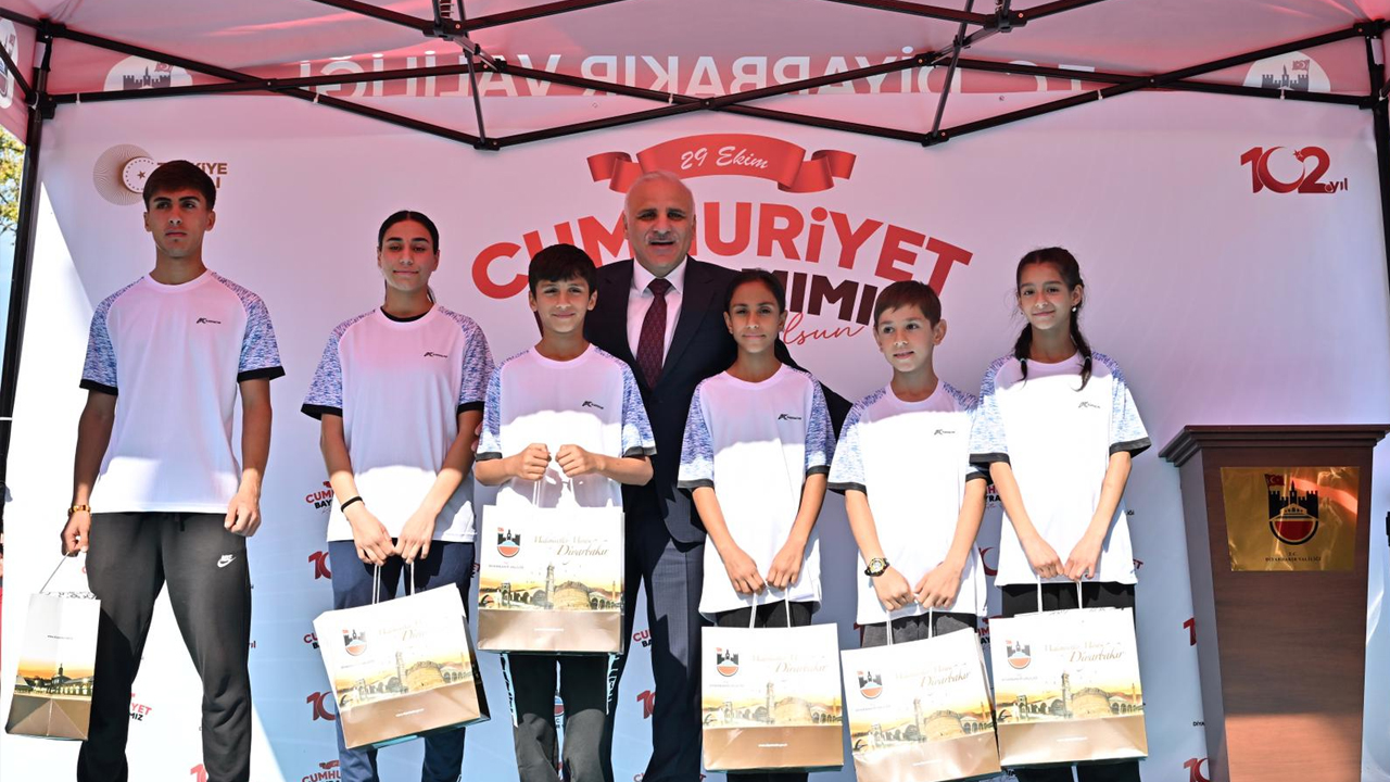 Diyarbakır’da Coşkulu Cumhuriyet Bayramı Kutlaması4