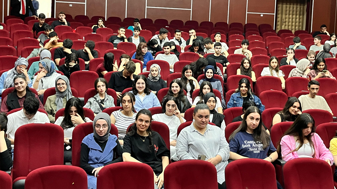 Diyarbakır’da Hipnozla Mermer Kırdılar3