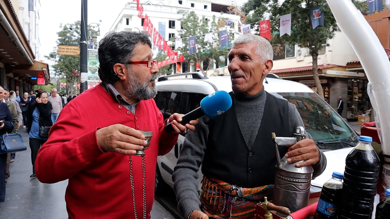 Diyarbakır'da Manilerle Şifa Dağıtan Şerbetçi3