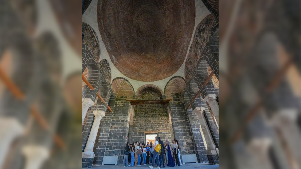 Diyarbakır'da Parmak Izli Kilise Gizemi3