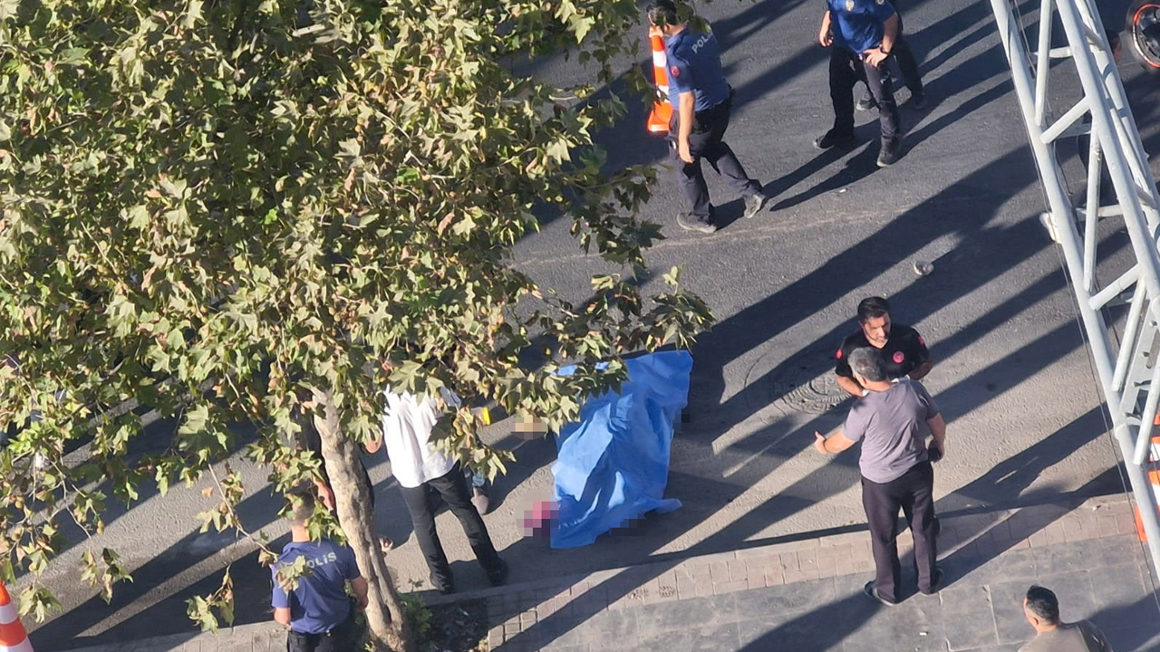 Diyarbakır'da Silahlı Saldırı, Kaldırımda Yürürken Silahlı Saldırıya Uğradı1