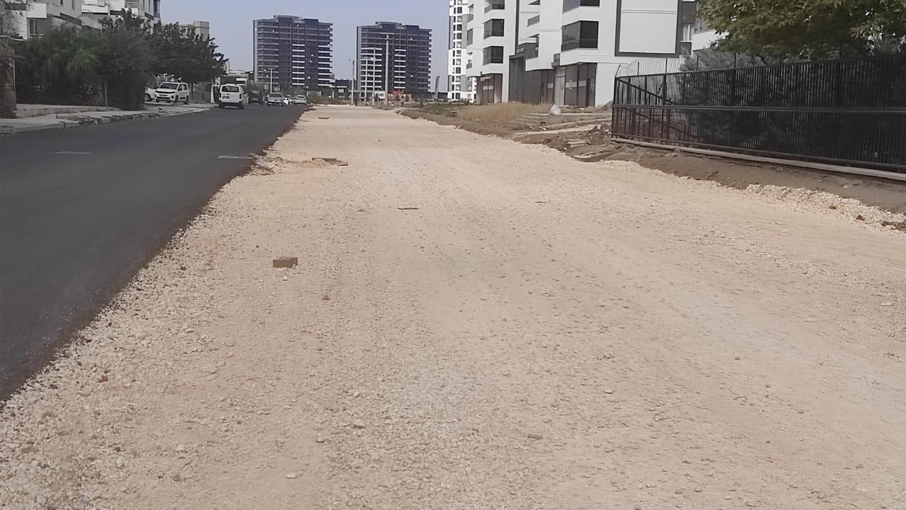 Diyarbakır’daki Bozuk Yol Sürücülerin Kabusu Oldu!2