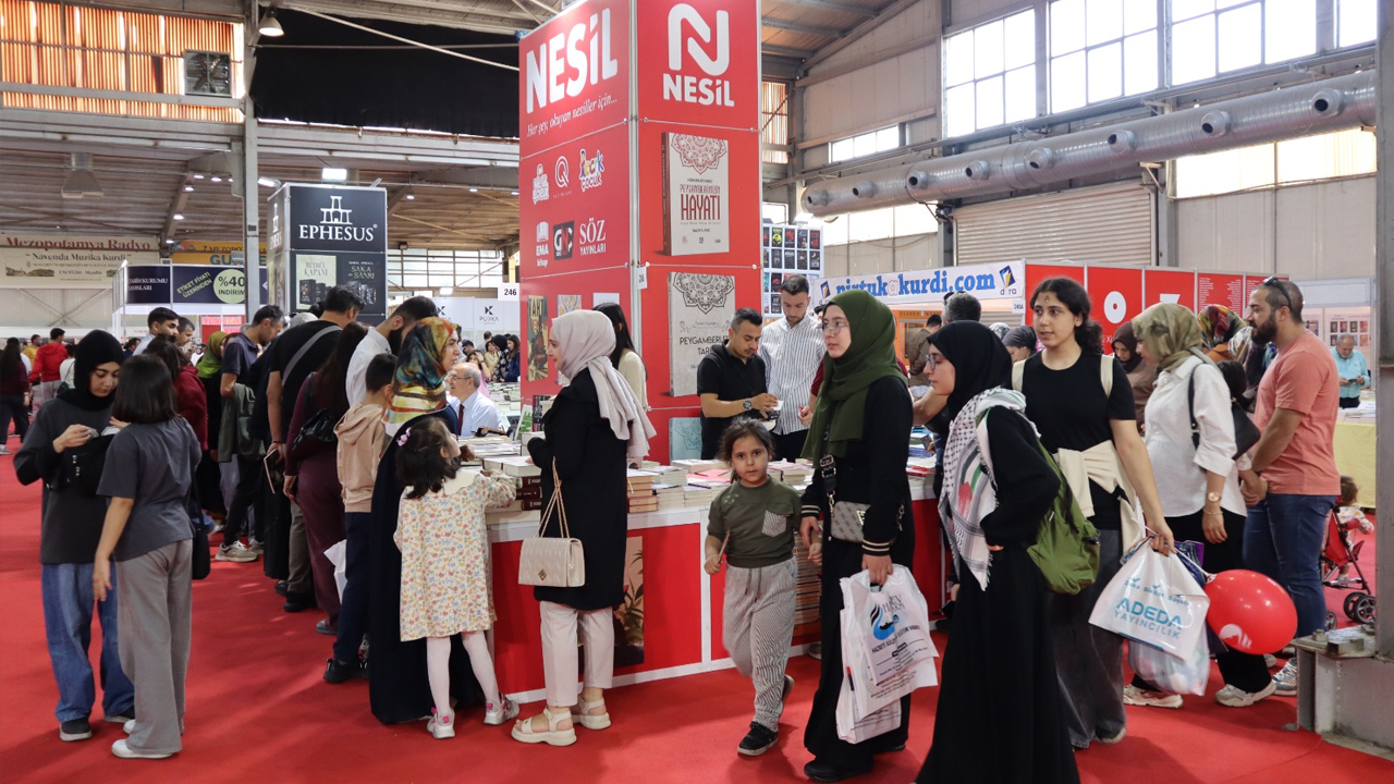 Diyarbakır'daki Kitap Fuarı'nda En Çok Satılan Kitaplar Hangileri6