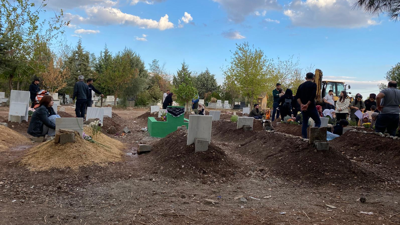 Diyarbakır’daki Mezarlıkta Defin Işlemleri Durduruldu!