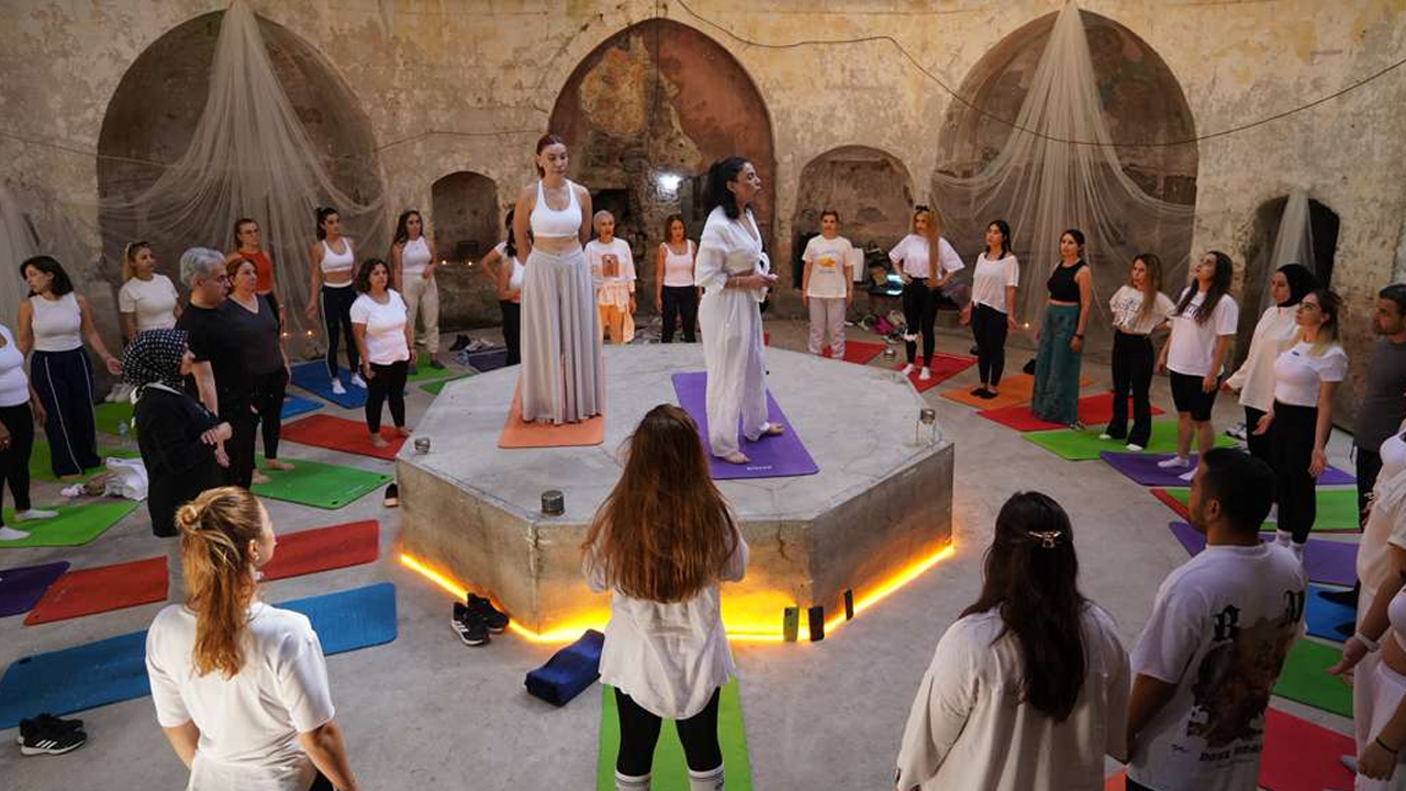 Diyarbakır’ın Tarihi Deva Hamamı’nda Yoga Buluşması1