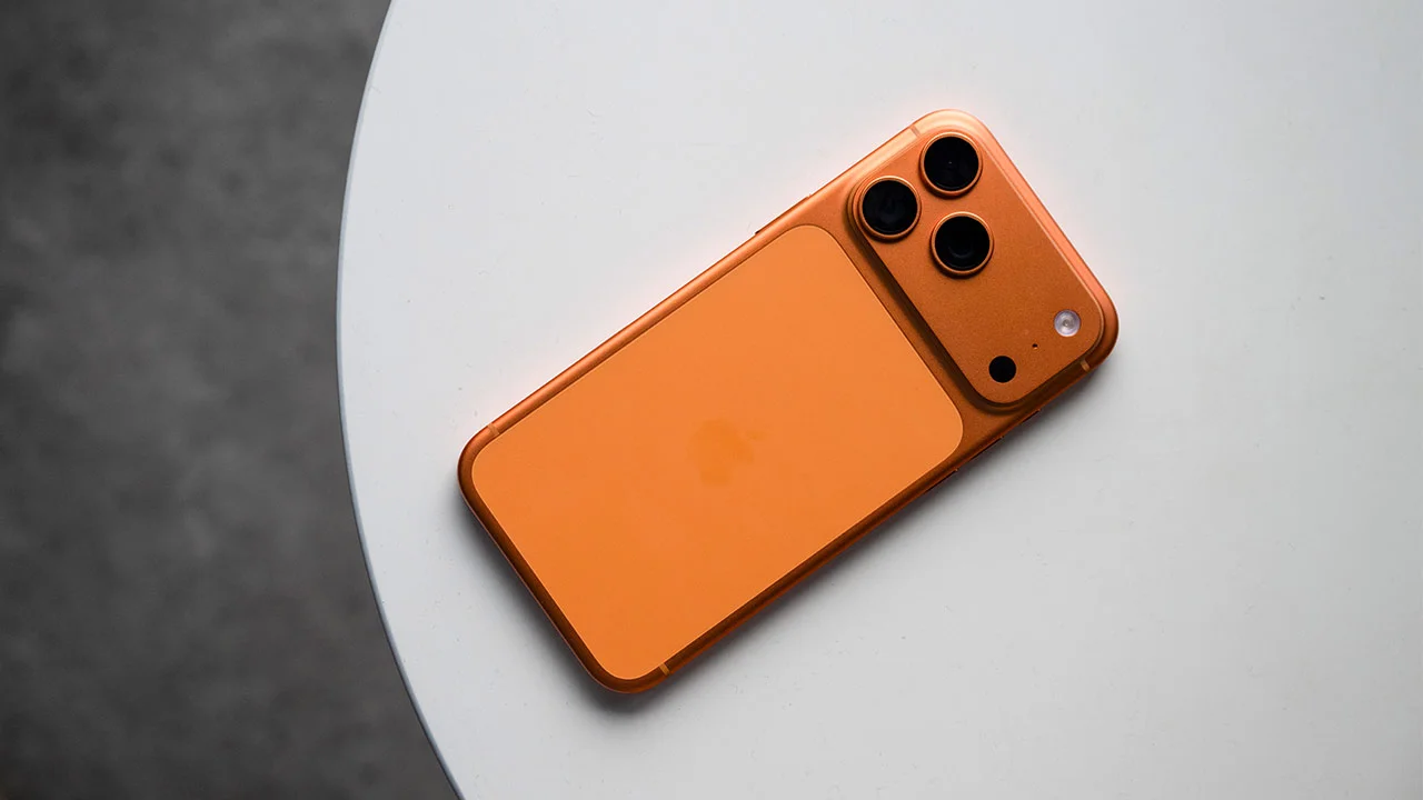 I Phone 17 Pro Max Cosmic Orange