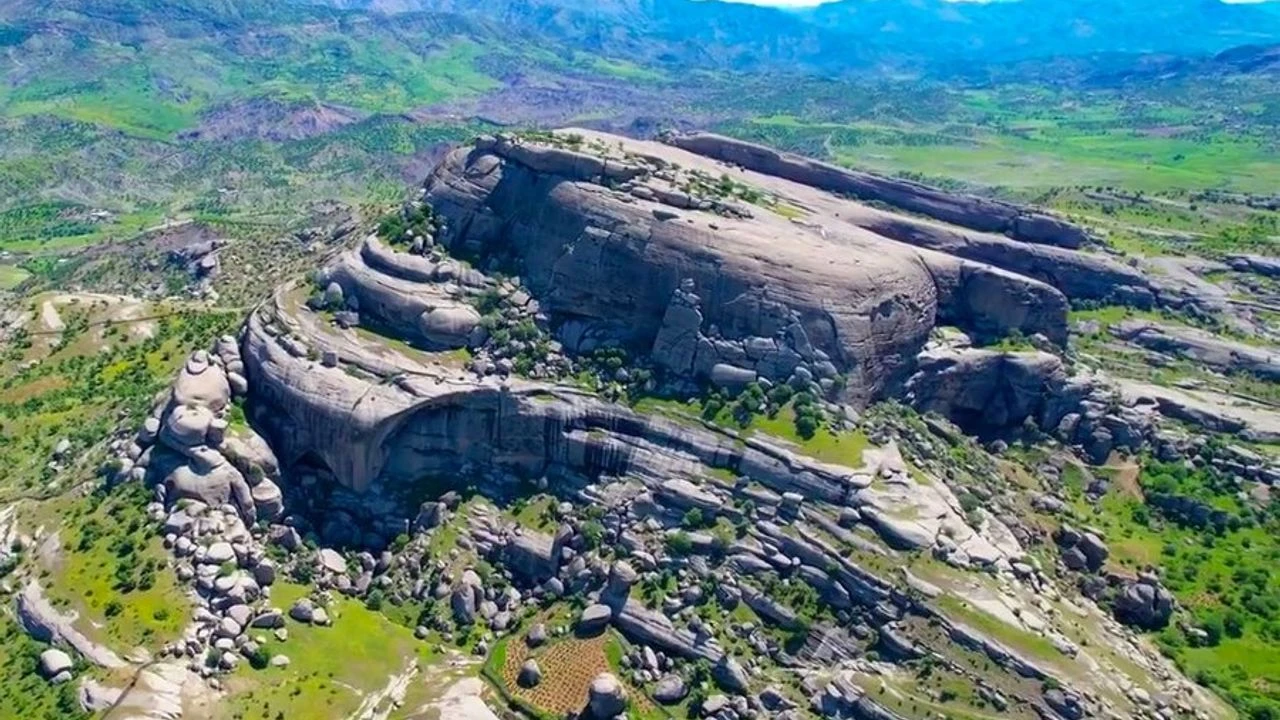 Kefrum Kalesi