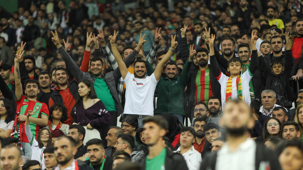 Amedspor'dan Taraftara Anlamlı Çağrı3