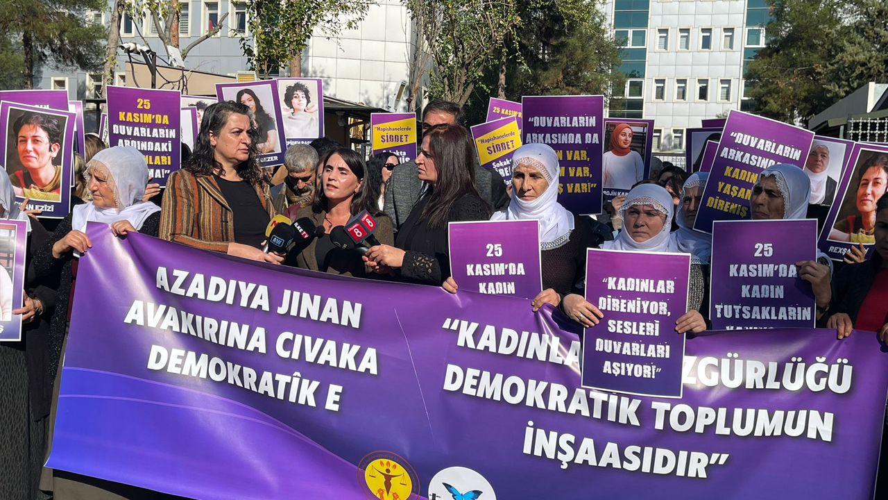 Diyarbakır Adliyesi Önünde Kadın Tutukluların Durumuna Dikkat Çekildi3