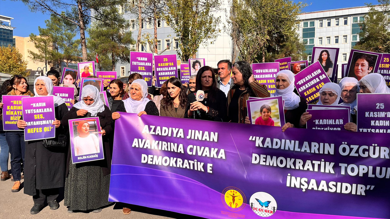 Diyarbakır Adliyesi Önünde Kadın Tutukluların Durumuna Dikkat Çekildi4