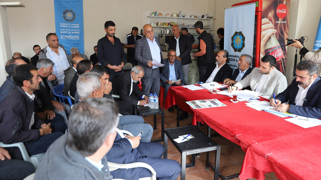 Diyarbakır Büyükşehir Belediyesi Eşbaşkanı Hatun, Muhtarları Dinledi1