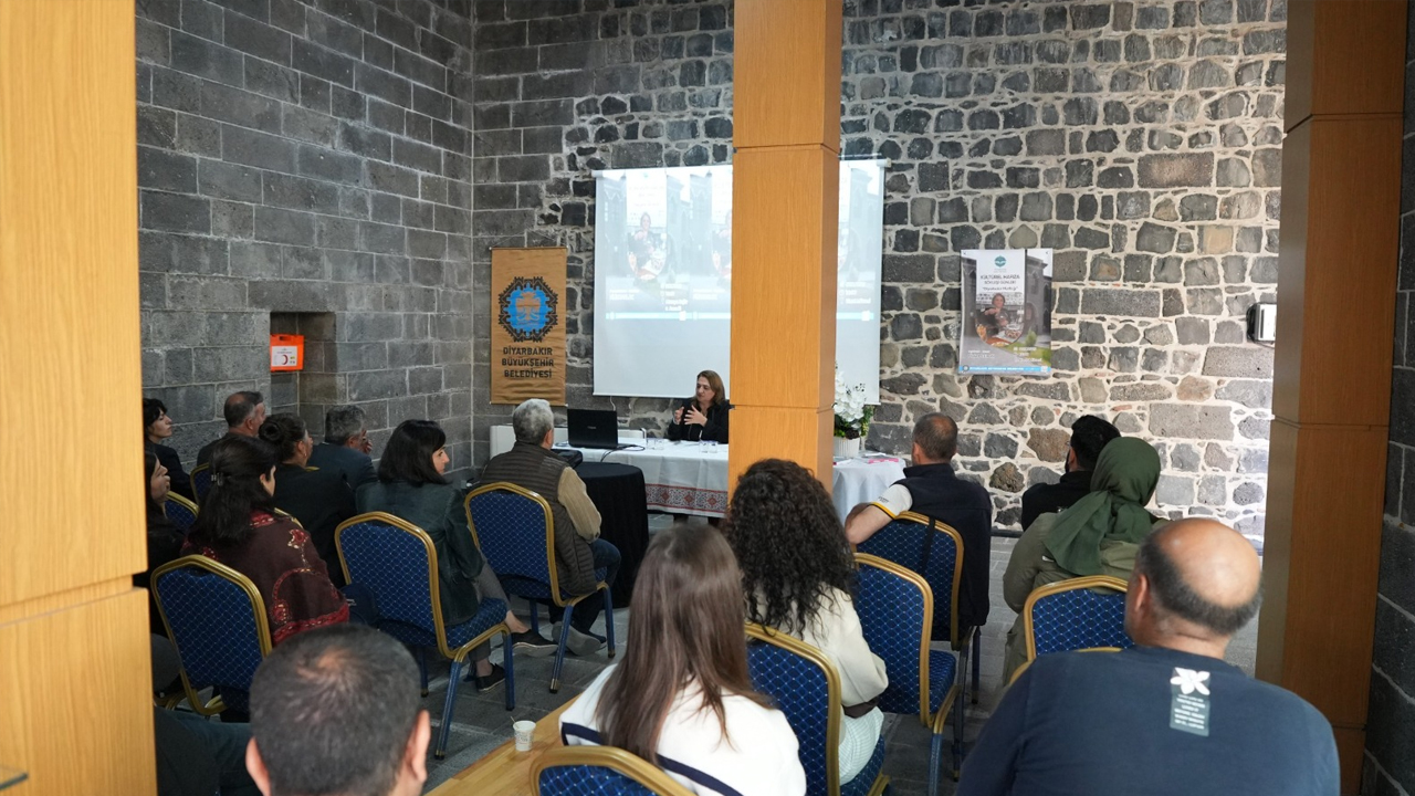 Diyarbakır Kent Müzesinde ‘Kültürel Hafıza’ Söyleşisi1