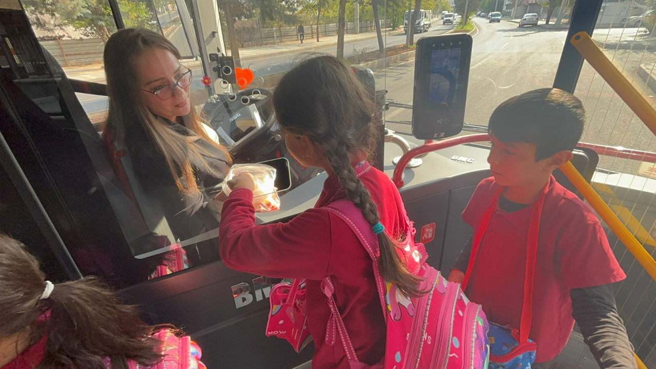 Diyarbakır Trafiğinde Kadın Şoför Devrimi!3