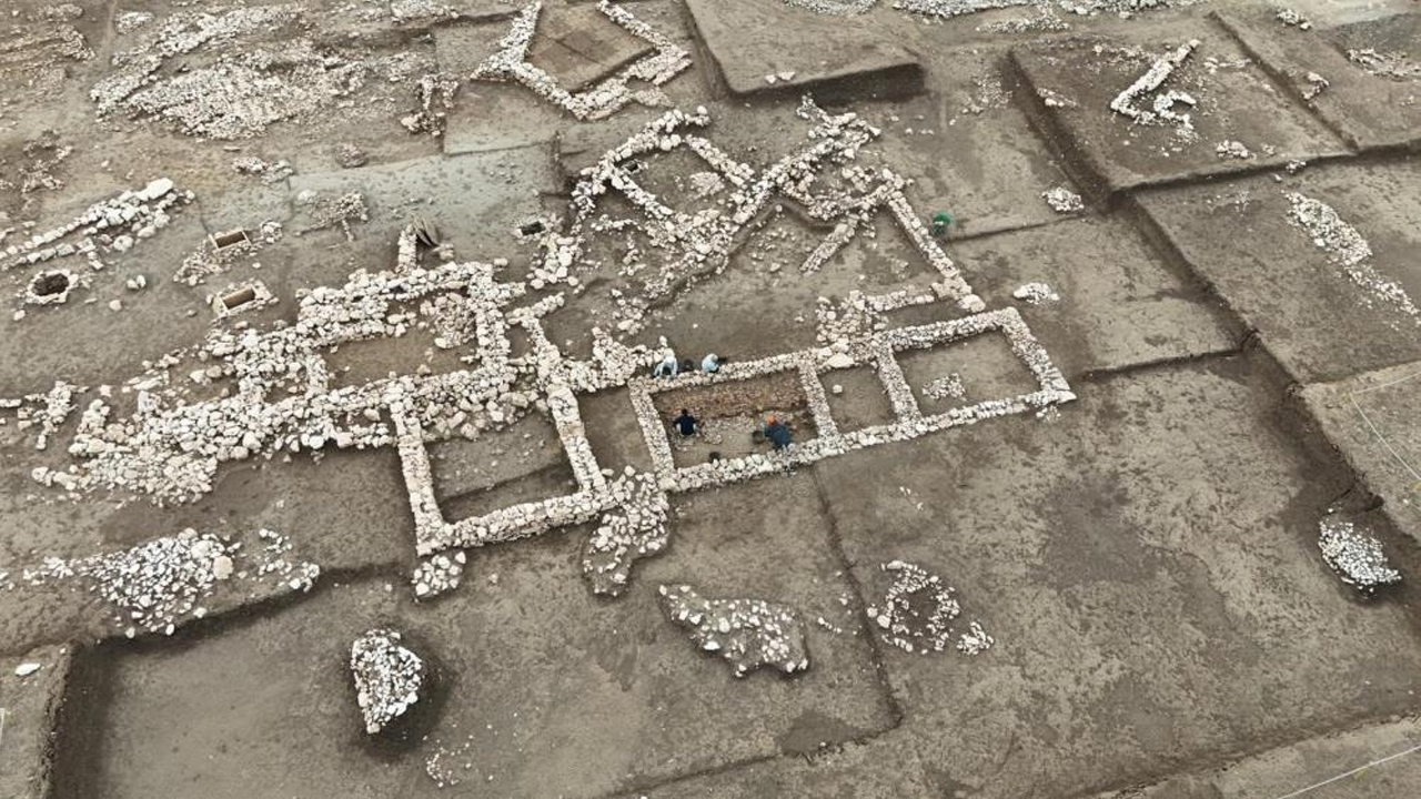 Diyarbakır'da 5 Bin Yıl Önceki Depremin Enkazı Ortaya Çıktı