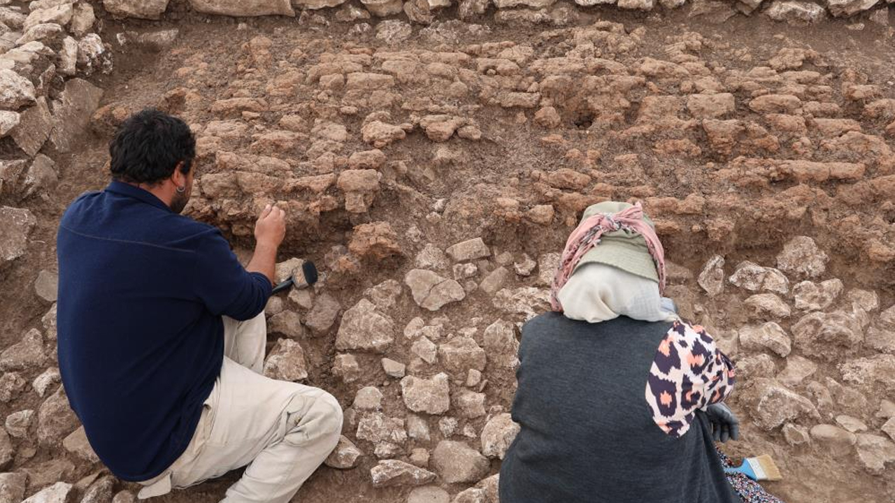 Diyarbakır'da 5 Bin Yıl Önceki Depremin Enkazı Ortaya Çıktı2