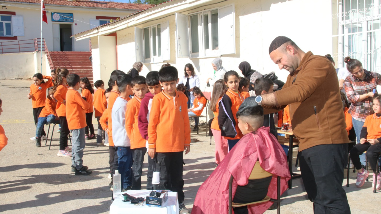 Diyarbakır’da Çocuklara Saç Bakımı1