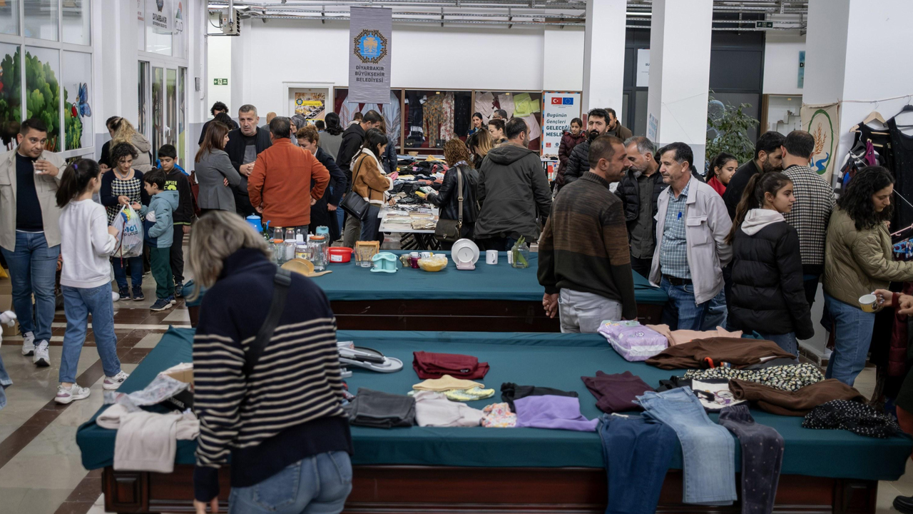 Diyarbakır’da Dikkat Çeken Pazar