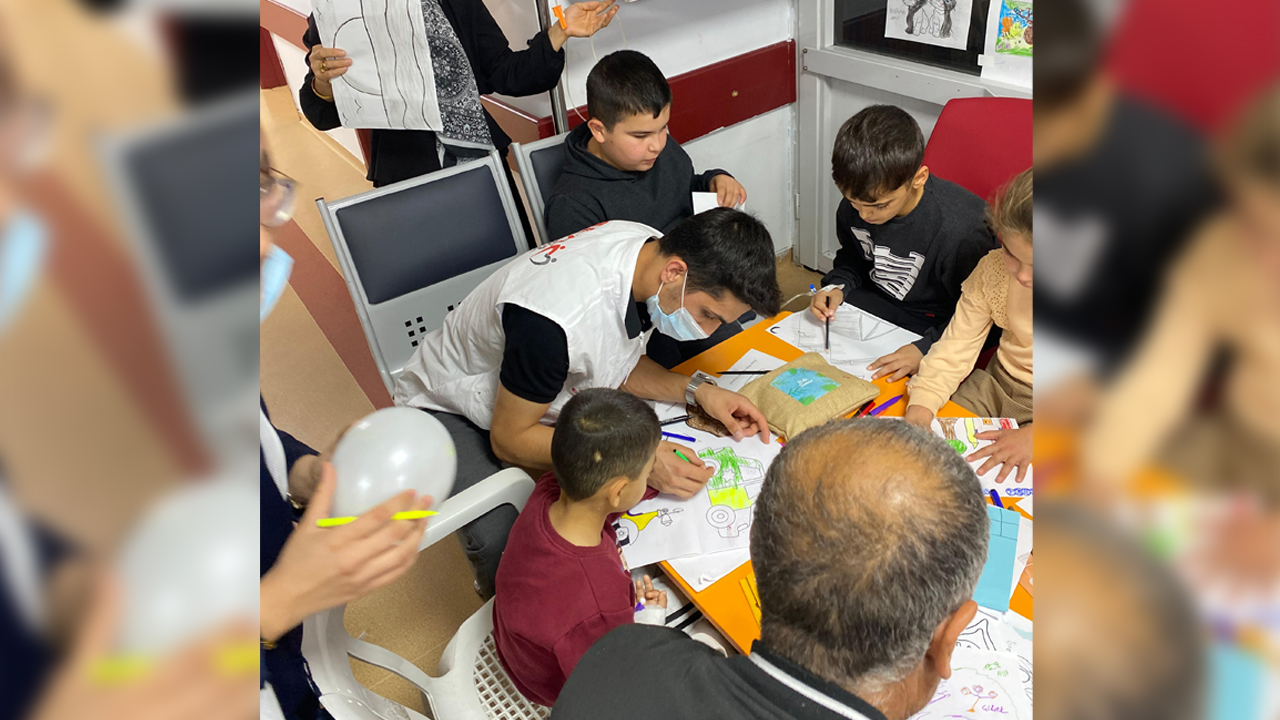 Diyarbakır'da Hasta Çocuklara Büyük Moral