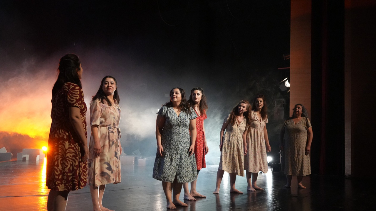 Diyarbakır’da ‘Jîn’ Oyunu Sahnelendi1