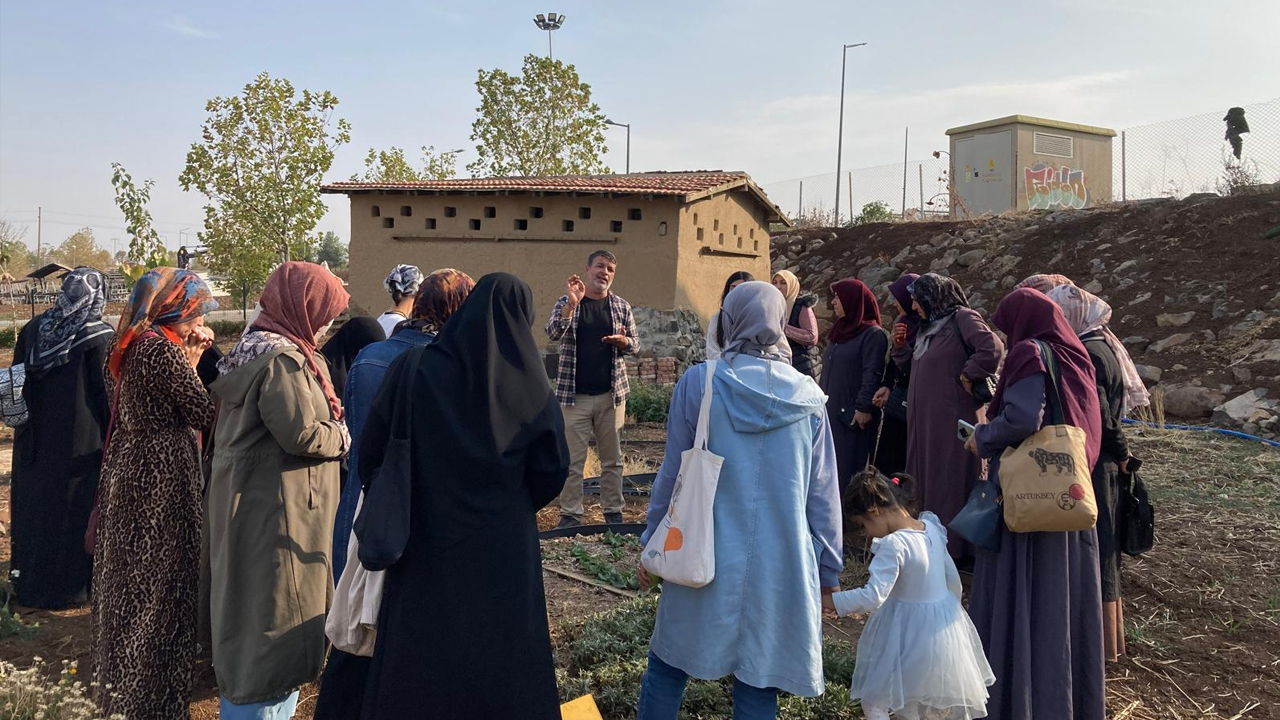 Diyarbakır’da Kadınlara, Aromatik Bitkiler Tanıtılıyor1